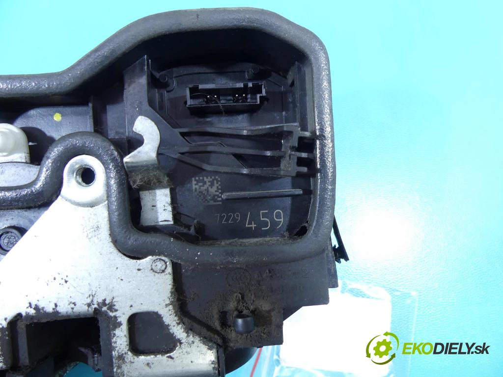 Bmw X1 E84 2009-2015 2.0d 136hp manual 100 kW 1995 cm3 5- zámek zadní levý 7229459