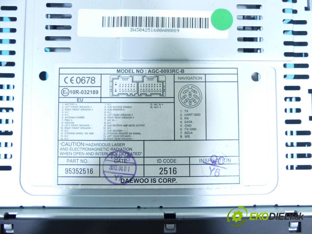 Chevrolet Captiva 2.2 VCDI 184hp manual 135 kW 2231 cm3 5- Radio originál 95352516