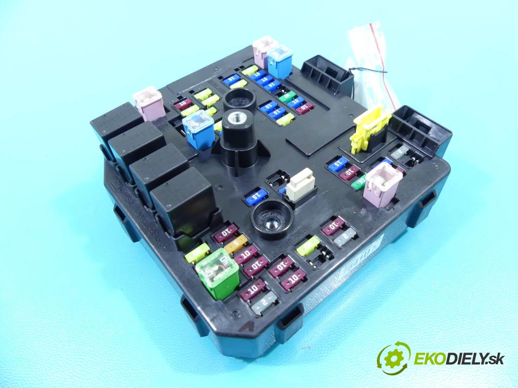 Chevrolet Captiva 2.2 VCDI 184 hp manual 135 kW 2231 cm3 5- skříňka pojistková 95137841 (Pojistkové skříňky)