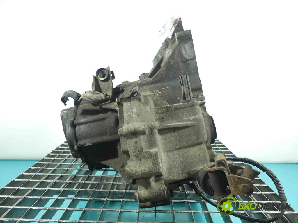Mazda Demio 1.5 16V 75 HP manual 55 kW 1498 cm3 5- prevodovka stupeň,rýchlosť manual