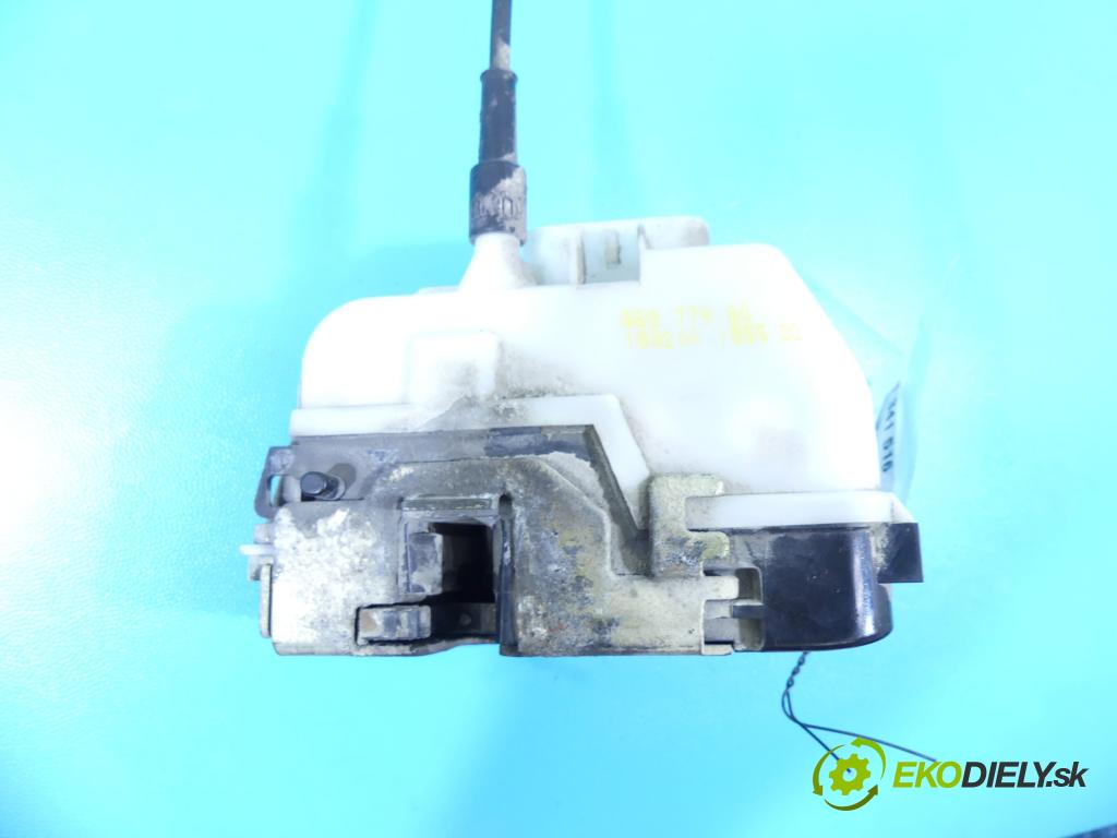 Citroen C3 I 2002-2009 1.4 hdi 68 hp manual 50 kW 1398 cm3 5- zámek zadní pravý 46977980