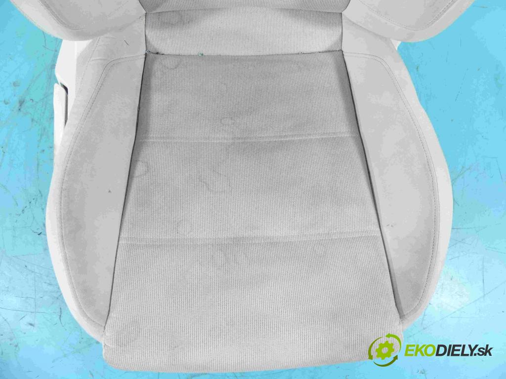 Vw Passat B8 2014 - 2.0 tdi 150 HP manual 110 kW 1968 cm3 5- Sedačka pravý  (Sedačky, sedadlá)