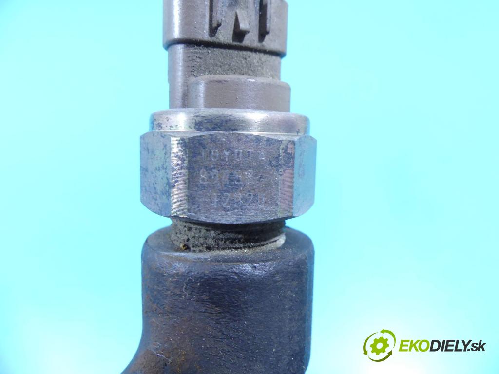 Toyota Corolla E12 2001-2009 2.0 D4D 110 HP manual 81 kW 1995 cm3 5- lišta vstrekovacia 89458-12020 (Vstrekovacie lišty)