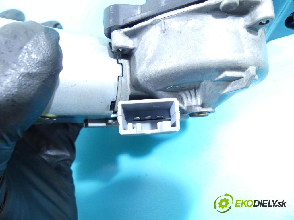 Bmw X1 E84 2009-2015 2.0d 136hp manual 100 kW 1995 cm3 5- motor stěrače zadní 2990856