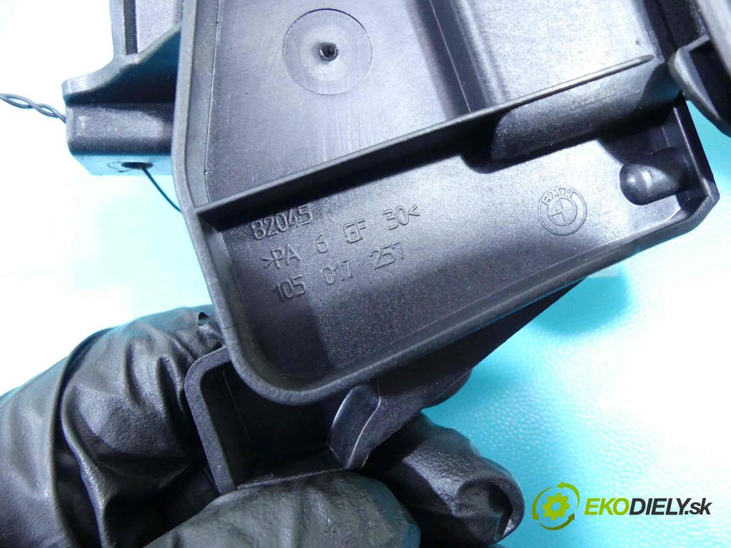 Bmw X1 E84 2009-2015 2.0d 136 HP manual 100 kW 1995 cm3 5- Rukojeť: na nápoje: 105017257 (Úchyty, držiaky na nápoje)