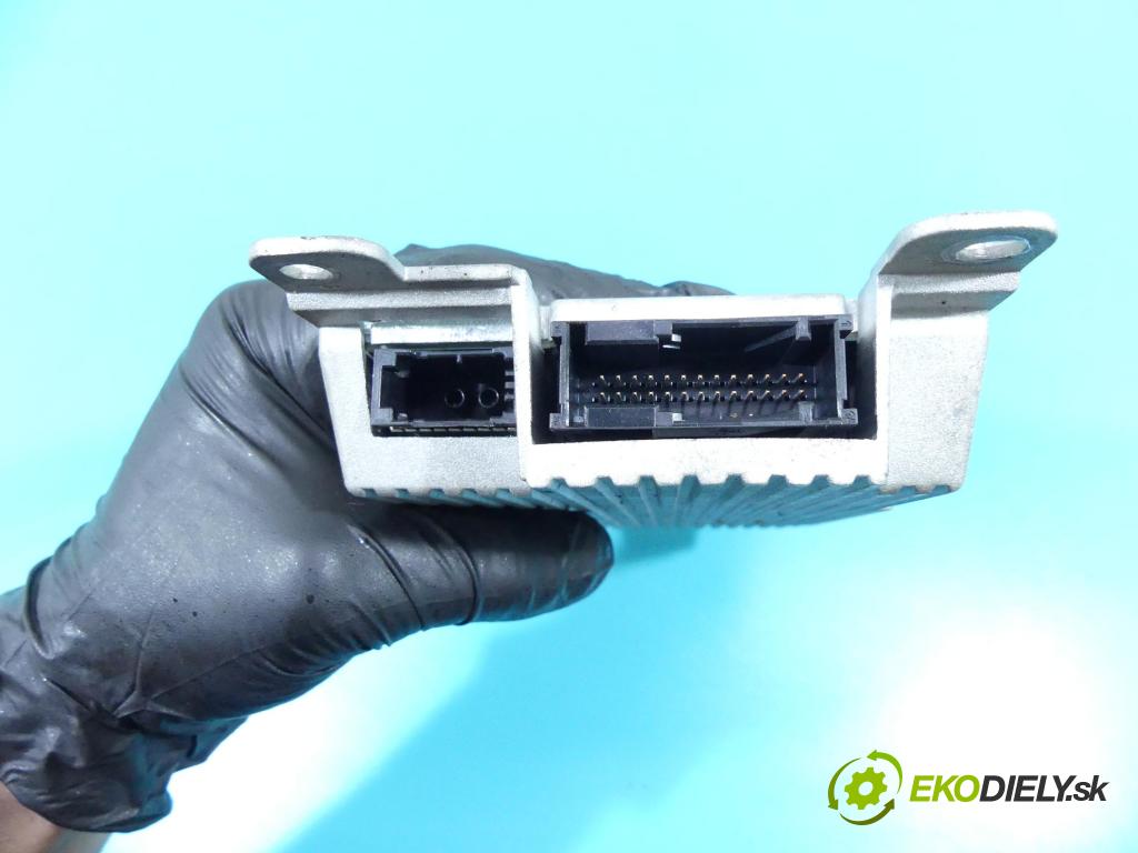 Bmw X1 E84 2009-2015 2.0d 136 HP manual 100 kW 1995 cm3 5- Zesilovač: 9257160-01 (Zosilňovače)