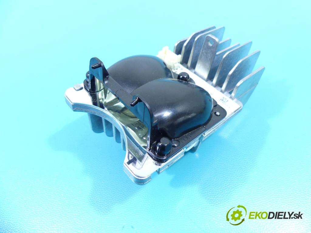 Vw Passat B8 2014 - 2.0 tdi 150 HP manual 110 kW 1968 cm3 5- Zesilovač: 9114681 (Zosilňovače)