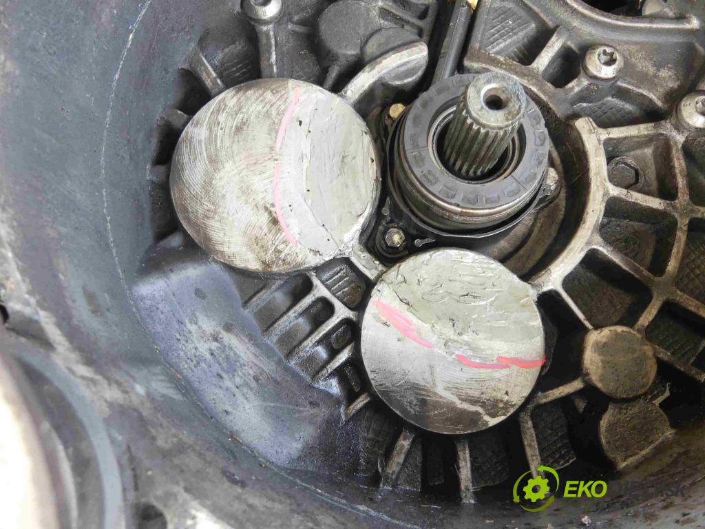 Vw Passat B7 2010-2014 2.0 tdi 140 HP manual 103 kW 1968 cm3 5- prevodovka stupeň,rýchlosť manual NFU
