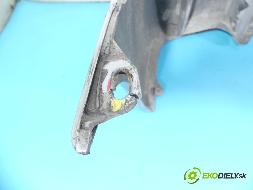 Mazda Demio 1.5 16V 75 hp manual 55 kW 1498 cm3 5- nárazník zadní  (Ostatné)