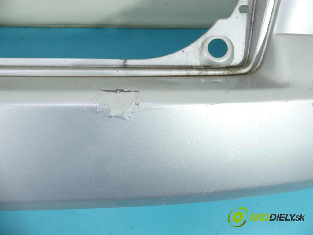 Mazda Demio 1.5 16V 75 hp manual 55 kW 1498 cm3 5- nárazník zadní  (Ostatné)