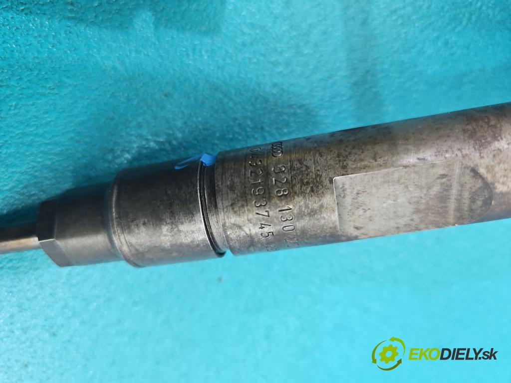 Seat Toledo II 1998-2004 1.9 tdi 110 hp manual 81 kW 1896 cm3 4- vstřikovač 028130201S (Vstřikovač paliva)