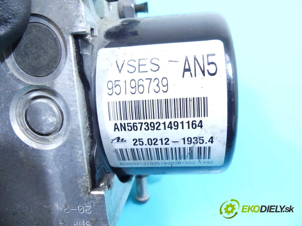 Chevrolet Captiva 2.2 VCDI 184hp manual 135 kW 2231 cm3 5- čerpadlo abs 95196739 (Pumpy ABS)