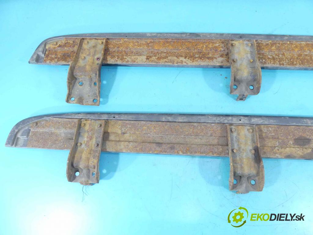 Chevrolet Captiva 2.2 VCDI 184hp manual 135 kW 2231 cm3 5- Práh: ľavý  (Karoséria ostatné)