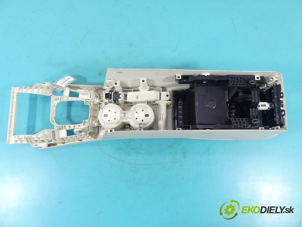 Vw Passat B8 2014 - 2.0 tdi 150 HP manual 110 kW 1968 cm3 5- operadlo 3G1863241A (Lakťové opierky)