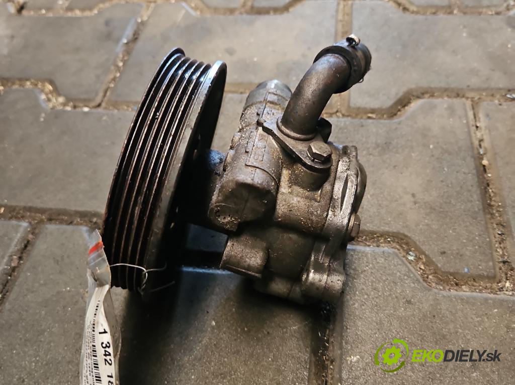 Vw Passat B5 1995-2005 2.0 20V 131 HP manual 96 kW 1999 cm3 4- čerpadlo posilovač 8D0145156L (Servočerpadlá, pumpy riadenia)