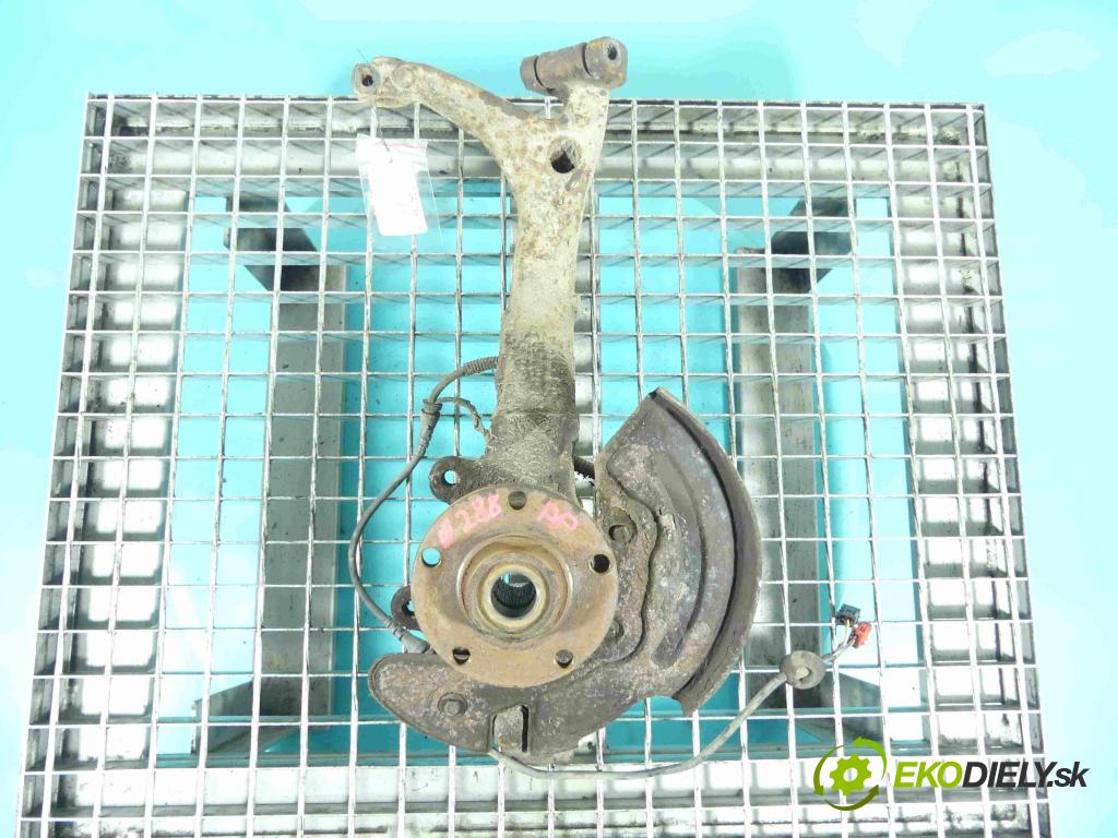 Vw Passat B5 1995-2005 2.0 20V 131 HP manual 96 kW 1999 cm3 4- náboj pravé  (Náboje)