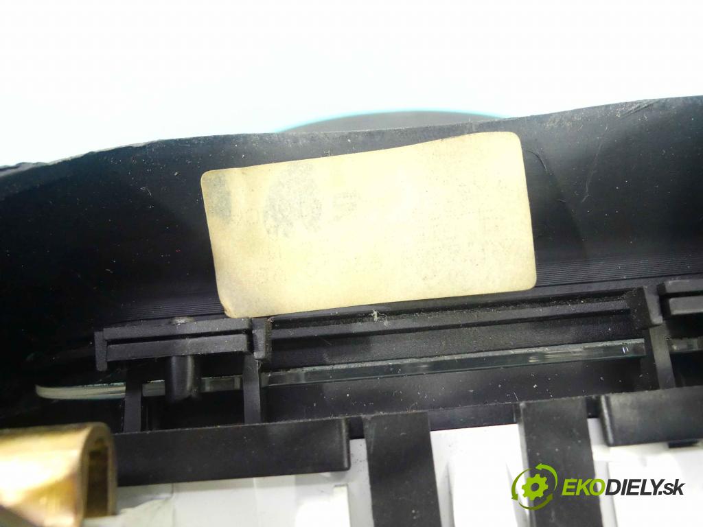 Fiat Seicento 1.1 54 HP manual 40 kW 1108 cm3 3- prístrojovka/ budíky  (Prístrojové dosky, displeje)