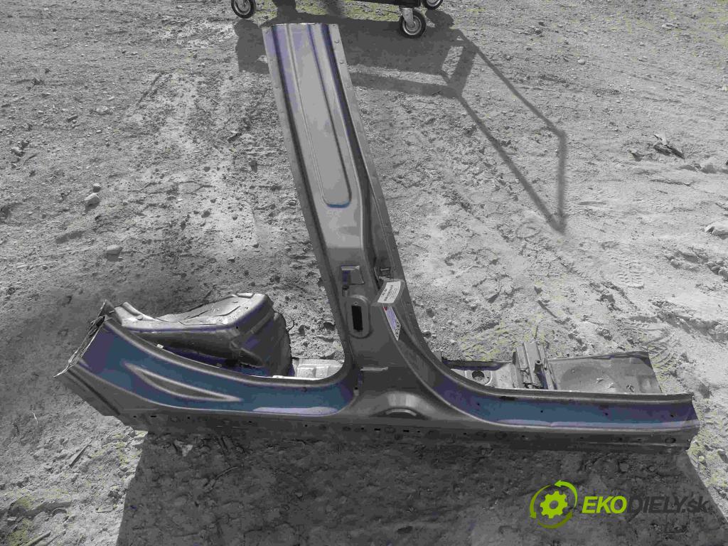 Bmw X1 E84 2009-2015 2.0d 136hp manual 100 kW 1995 cm3 5- práh pravý  (Ostatní)