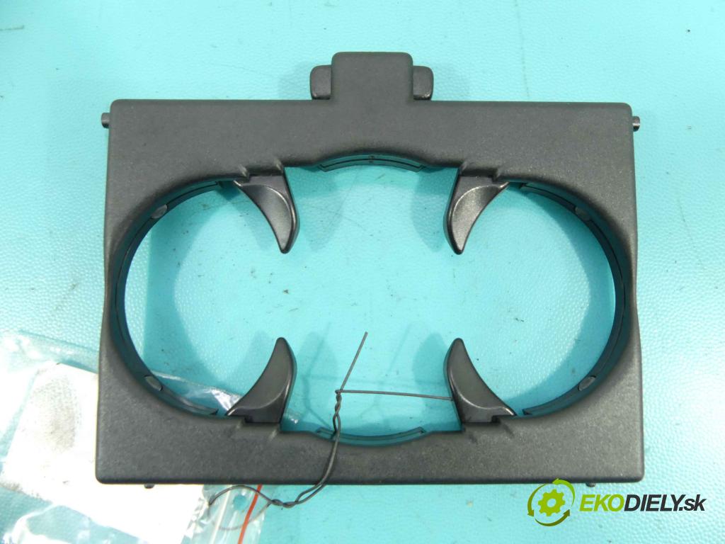 Skoda Superb I 2001-2008 1.9 tdi 131 HP manual 96 kW 1896 cm3 4- Rukojeť: na nápoje: 3B0885119 (Úchyty, držiaky na nápoje)