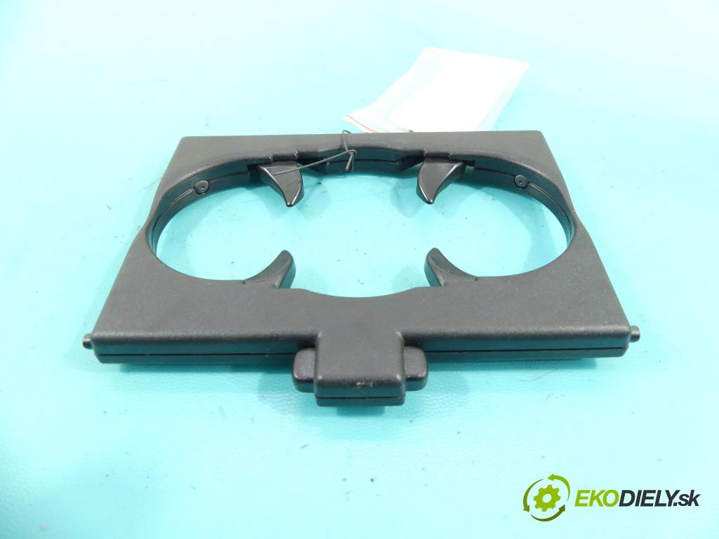 Skoda Superb I 2001-2008 1.9 tdi 131 HP manual 96 kW 1896 cm3 4- Rukojeť: na nápoje: 3B0885119 (Úchyty, držiaky na nápoje)