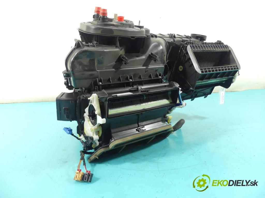 Vw Passat B8 2014 - 2.0 tdi 150 hp manual 110 kW 1968 cm3 5- radiátor 3Q1820005AC (Radiátory topení)