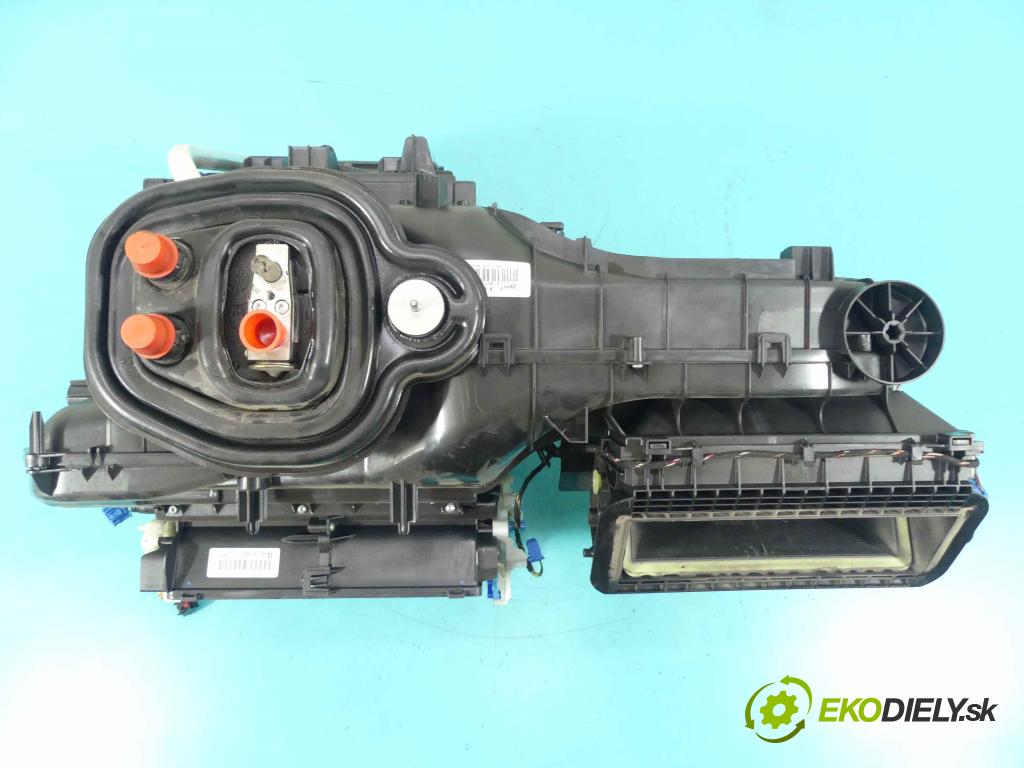 Vw Passat B8 2014 - 2.0 tdi 150 hp manual 110 kW 1968 cm3 5- radiátor 3Q1820005AC (Radiátory topení)