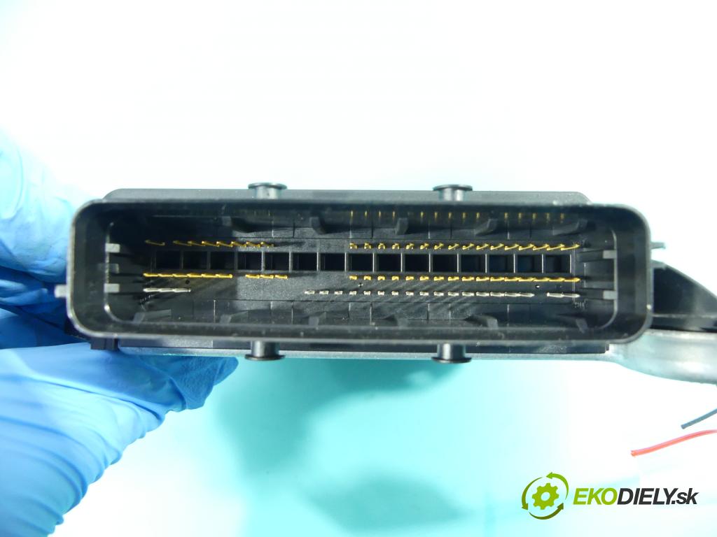 Vw Passat B8 2014 - 2.0 tdi 150 HP manual 110 kW 1968 cm3 5- modul riadiaca jednotka 3Q0959655AE (Ostatné)