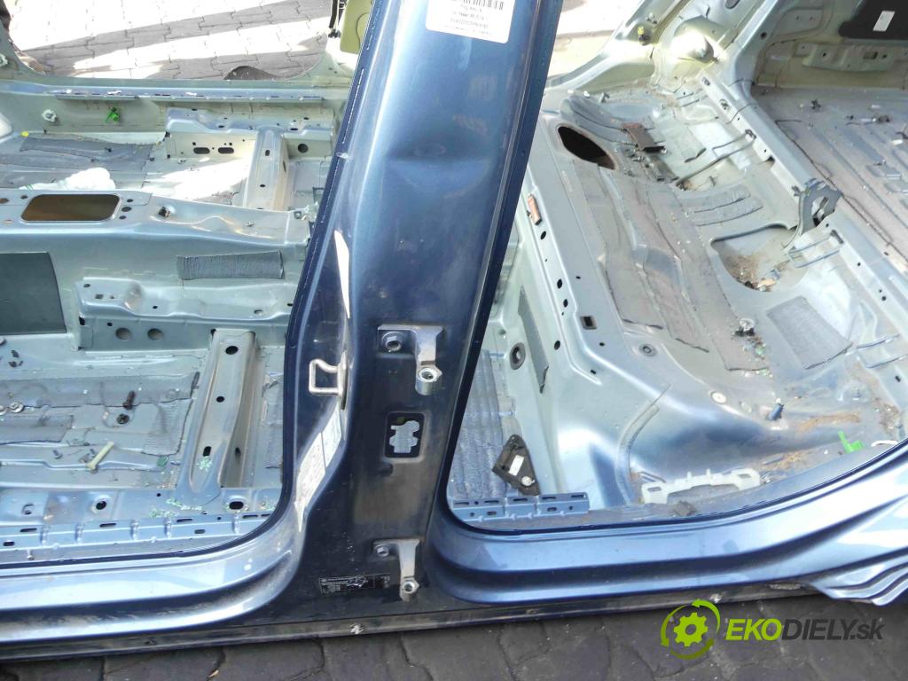 Vw Passat B8 2014 - 2.0 tdi 150 hp manual 110 kW 1968 cm3 5- práh levý  (Ostatní)