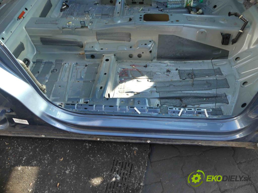 Vw Passat B8 2014 - 2.0 tdi 150 hp manual 110 kW 1968 cm3 5- práh pravý  (Ostatní)