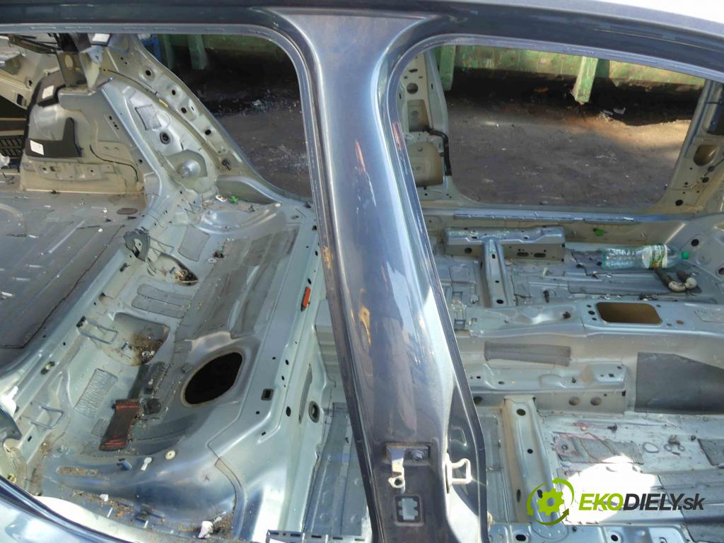 Vw Passat B8 2014 - 2.0 tdi 150 hp manual 110 kW 1968 cm3 5- práh pravý  (Ostatní)