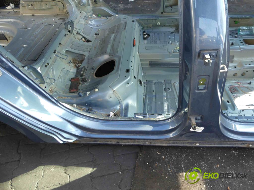 Vw Passat B8 2014 - 2.0 tdi 150 hp manual 110 kW 1968 cm3 5- práh pravý  (Ostatní)