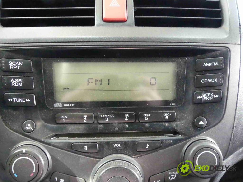 Honda Accord VII 2002-2008 2.0 16V 155 HP manual 114 kW 1998 cm3 4- Radio originál 