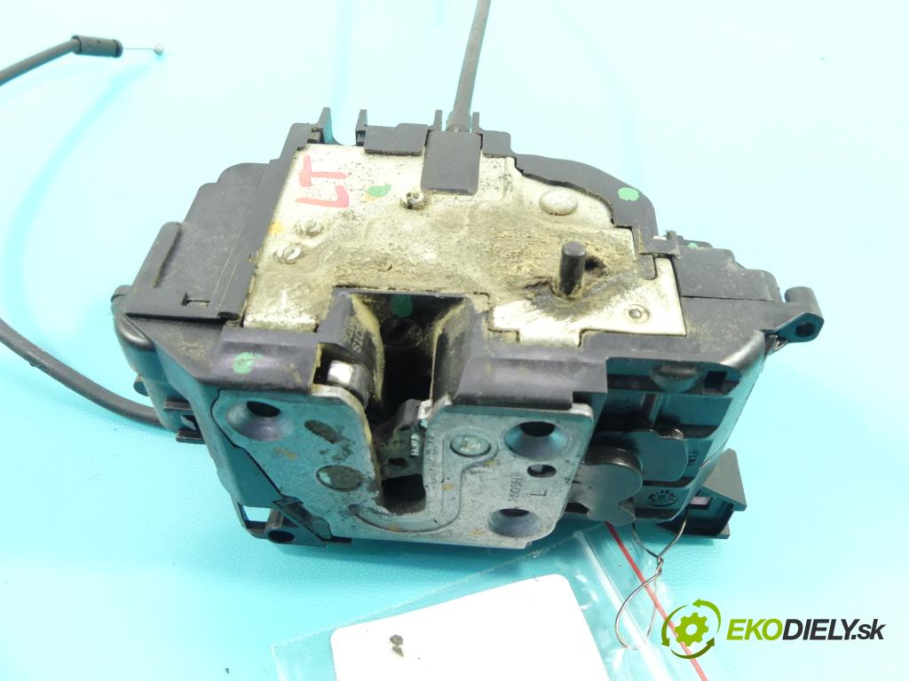 Renault Clio III 2005-2012 1,2.0 16V 75 hp manual 55 kW 1149 cm3 5- zámek zadní levý