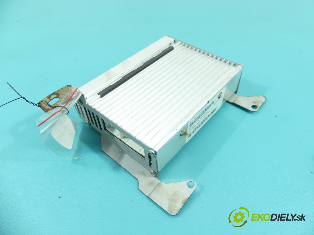 Chrysler Sebring II 2000-2006 2.0 16V 141 HP automatic 104 kW 1996 cm3 4- Zesilovač: P05059182AA (Zosilňovače)