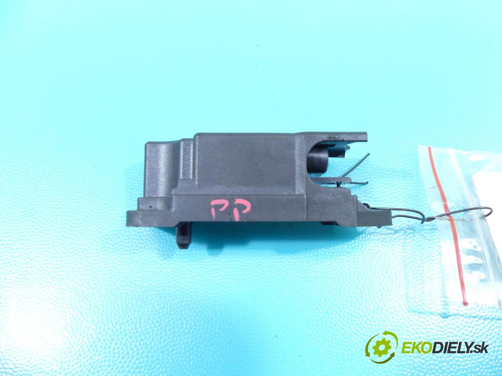 Vw Passat B5 1995-2005 1.9 tdi 101 HP manual 74 kW 1896 cm3 5- snímač šokovat: 5WK41910 (Snímače nárazu)