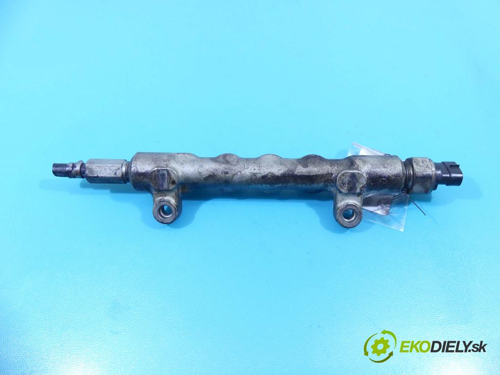 Toyota Avensis II T25 2003-2008 2.0 D4D 126 HP manual 93 kW 1998 cm3 5- lišta vstrekovacia  (Vstrekovacie lišty)