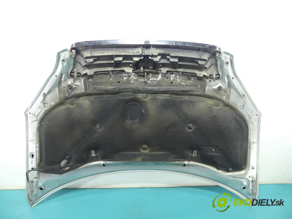 Toyota Avensis Verso 2001-2009 2.0 D4D 116 HP manual 85 kW 1995 cm3 5- kapota predná