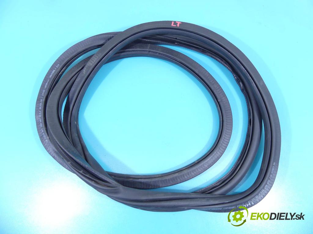 Vw Passat B8 2014 - 2.0 tdi 150 hp manual 110 kW 1968 cm3 5- Těsnění: dveře zadní levé 3G9867913K (Ostatní)