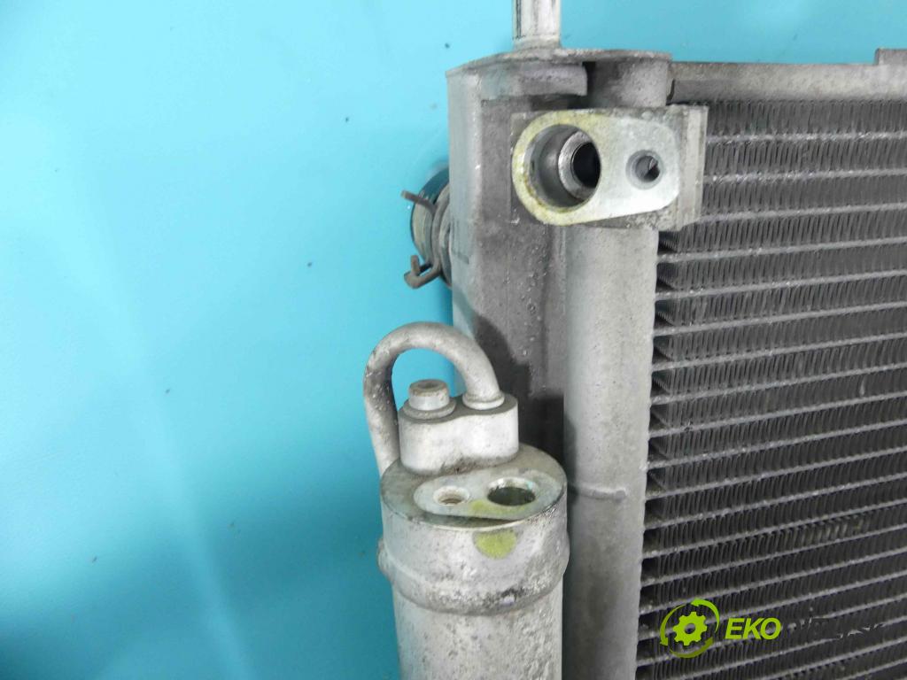 Renault Clio III 2005-2012 1,2.0 16V 75 HP manual 55 kW 1149 cm3 5- chladič voda: 176010-00070 (Chladiče vody)