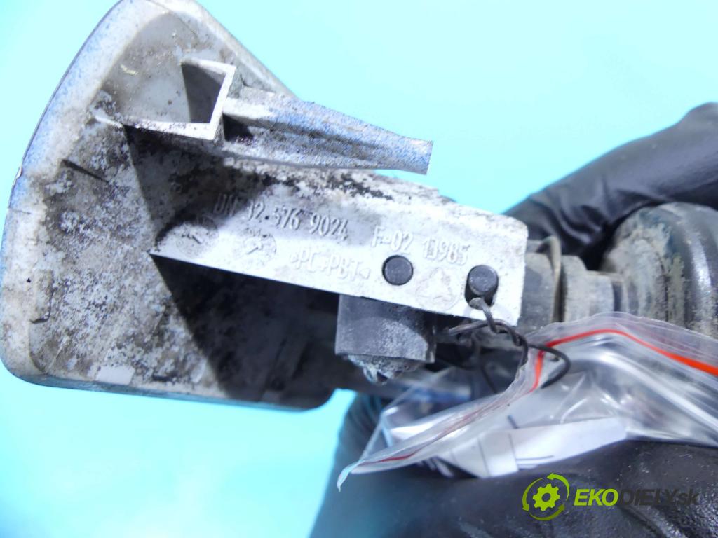 Opel Zafira B 2005-2014 1.9 cdti 120 HP manual 88 kW 1910 cm3 5- ostrekovač reflektor: ľavý 325769024 (Motorčeky, čerpadlá ostrekovačov)