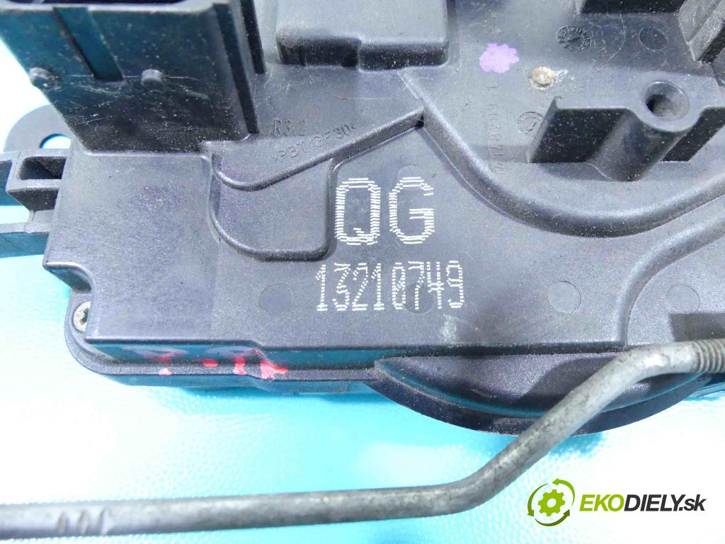 Opel Zafira B 2005-2014 1.9 cdti 120 hp manual 88 kW 1910 cm3 5- zámek přední pravý 13210749