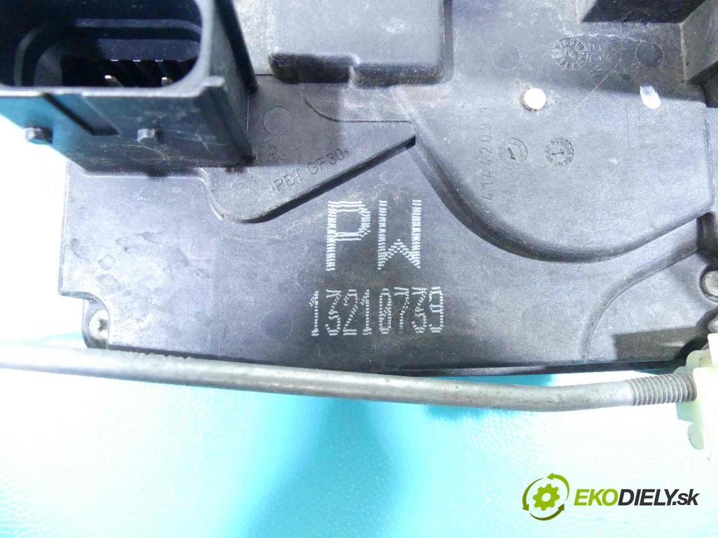 Opel Zafira B 2005-2014 1.9 cdti 120 hp manual 88 kW 1910 cm3 5- zámek zadní pravý 13210739