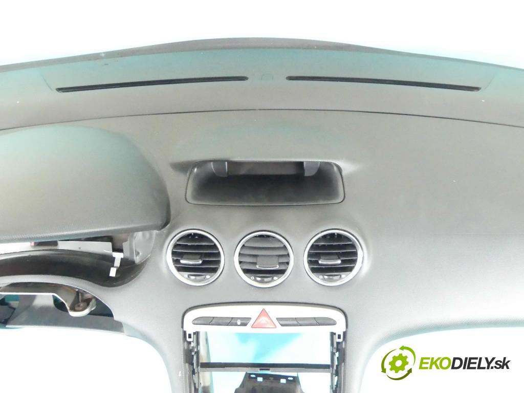 Peugeot 308 I 2007-2013 1.6 hdi 90 HP manual 66,2 kW 1560 cm3 5- kokpit,pristrojová doska rozdeľovacia
