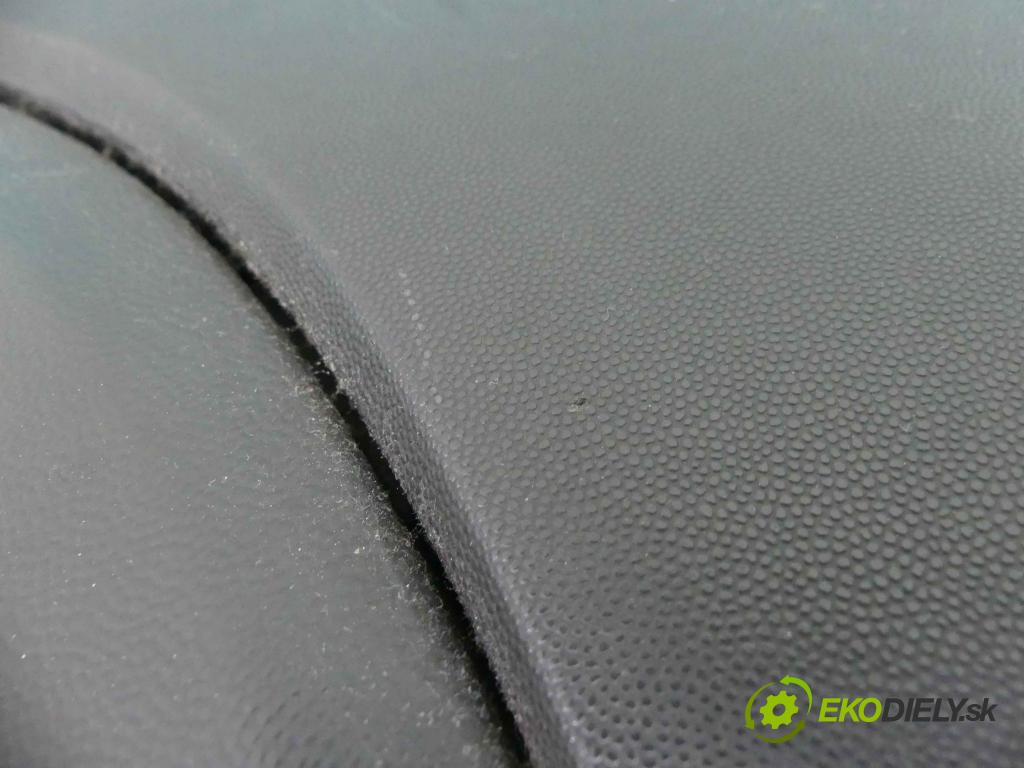 Opel Meriva A 2002-2010 1.4 16V 90 HP manual 66 kW 1364 cm3 5- kokpit,pristrojová doska rozdeľovacia
