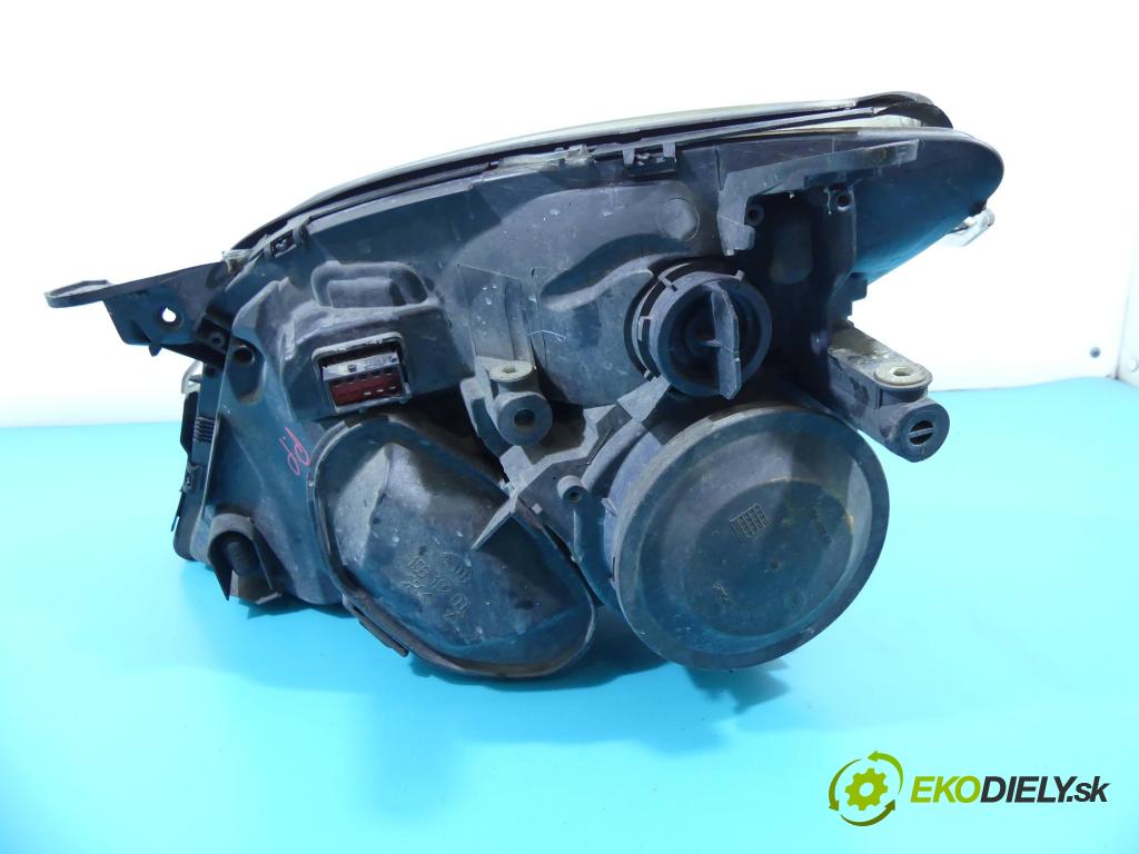 Opel Vectra C 2002-2008 2.2 16V 147 HP manual 108 kW 2198 cm3 4- Reflektor: pravý  (Pravé)