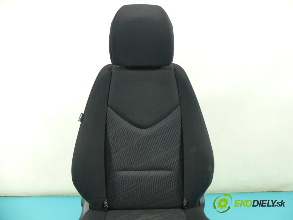 Peugeot 308 I 2007-2013 1.6 hdi 90 HP manual 66,2 kW 1560 cm3 5- Sedačka pravý  (Sedačky, sedadlá)