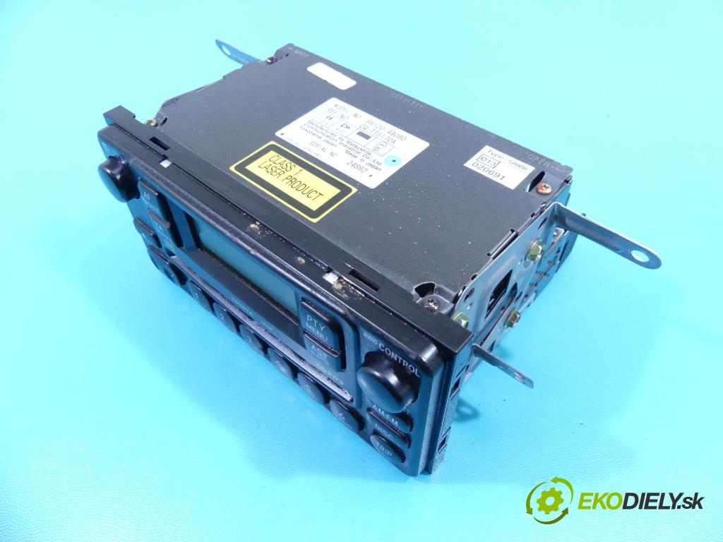 Toyota Avensis Verso 2001-2009 2.0 D4D 116 HP manual 85 kW 1995 cm3 5- Radio originál 86120-44080