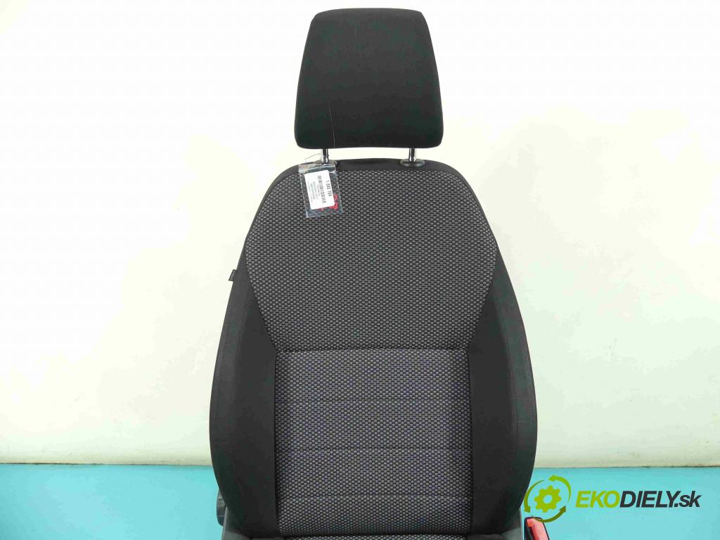 Skoda Octavia III 2013- 1.4 tsi 140 HP manual 103 kW 1395 cm3 5- Sedačka pravý  (Sedačky, sedadlá)