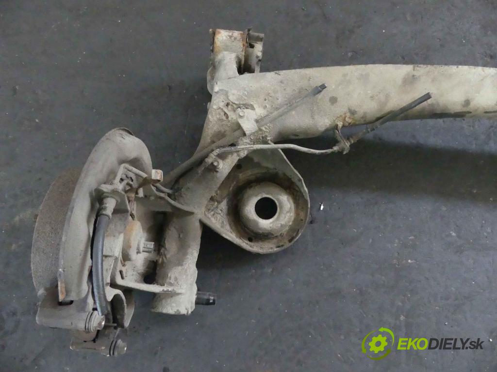 Toyota Avensis Verso 2001-2009 2.0 D4D 116 hp manual 85 kW 1995 cm3 5- zadní výztuha  (Výztuhy zadní)