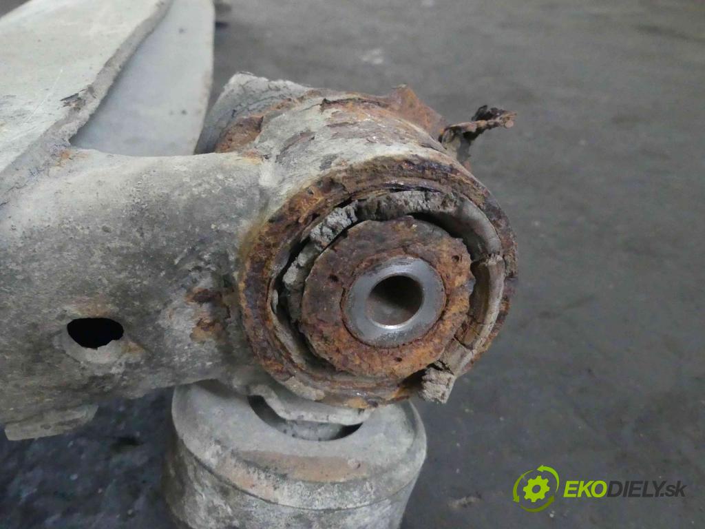 Toyota Avensis Verso 2001-2009 2.0 D4D 116 hp manual 85 kW 1995 cm3 5- zadní výztuha  (Výztuhy zadní)